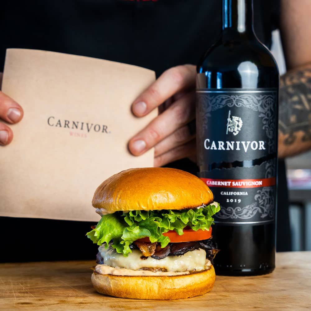 garlic-mushroom-gruyere-burgers Garlic mushroom and gruyere burgers and carnivor cabernet sauvignon